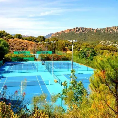 Dans Un Cadre D'exception, Vue Panoramique A Agay Cote D'azur, Village Cap Esterel, 2 Chambres, Avec Jardin, Golf, Climatisation, Wifi, 5 Piscines *