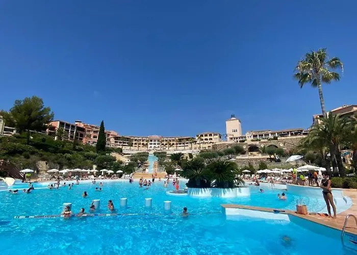 Dans Un Cadre D'exception, Vue Panoramique A Agay Cote D'azur, Village Cap Esterel, 2 Chambres, Avec Jardin, Golf, Climatisation, Wifi, 5 Piscines