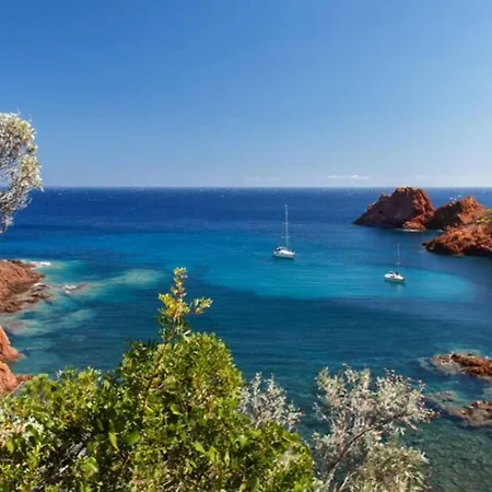 Dans Un Cadre D'exception, Vue Panoramique A Agay Cote D'azur, Village Cap Esterel, 2 Chambres, Avec Jardin, Golf, Climatisation, Wifi, 5 Piscines