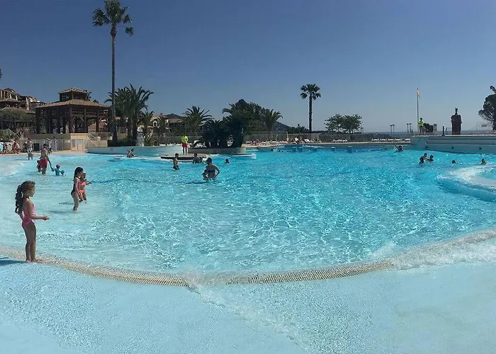 Dans Un Cadre D'exception, Vue Panoramique A Agay Cote D'azur, Village Cap Esterel, 2 Chambres, Avec Jardin, Golf, Climatisation, Wifi, 5 Piscines Apartman